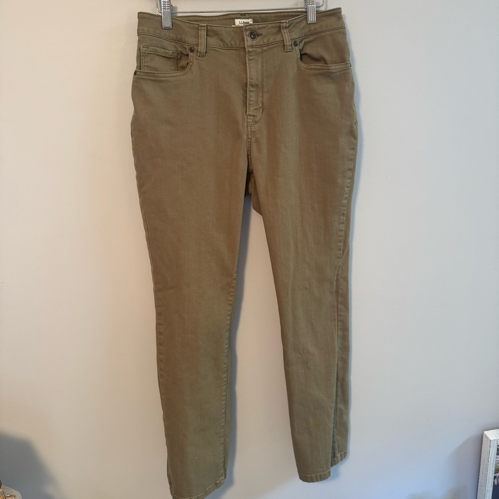 L.L. BEAN Women's Pants Jeans Khaki Green Classic Fit Size 10